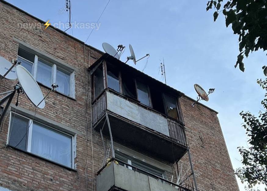 Вибухнув газовий балон: у Черкасах сталася пожежа (ФОТО)