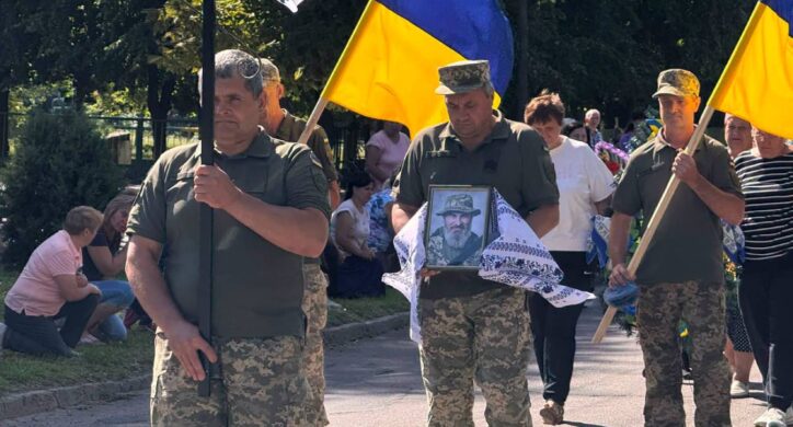 Було 48 років: Кам’янщина простилася зі старшим солдатом