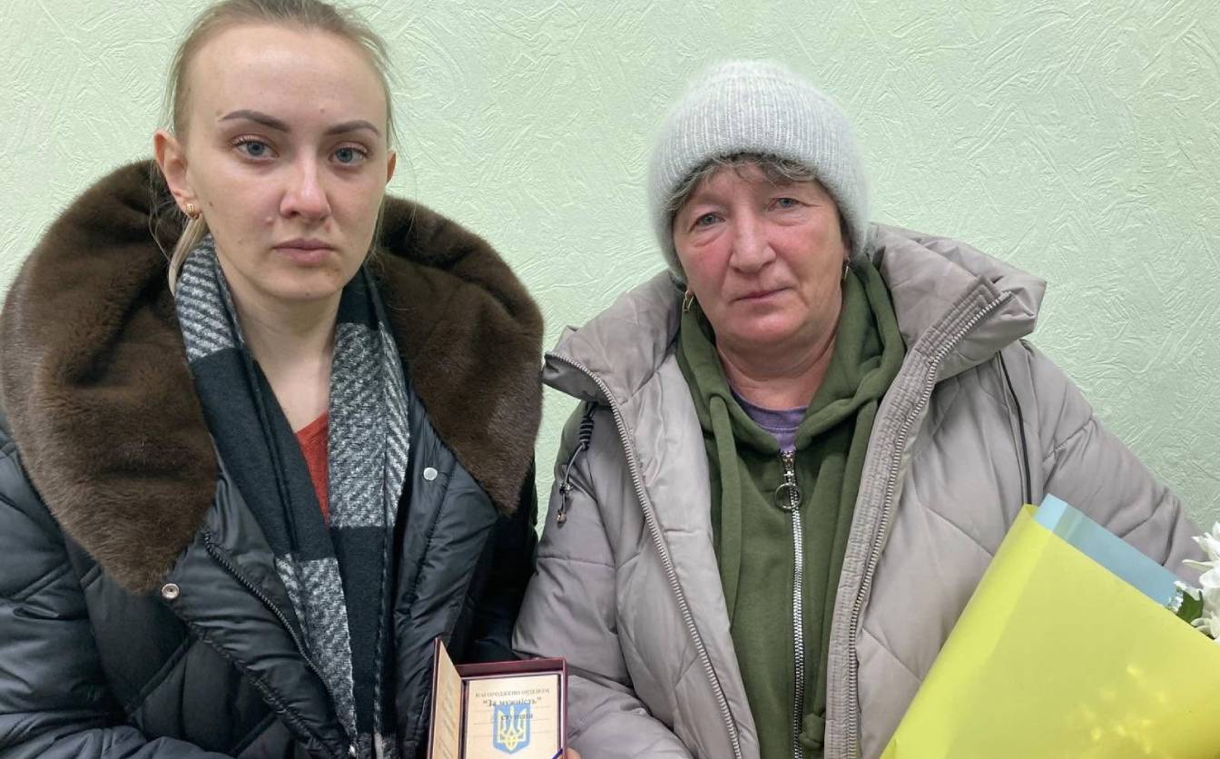 Стояли на захисті країни: родини загиблих черкащан отримали їхні державні нагороди