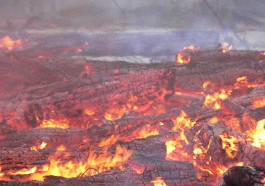 Горить торф: стало відомо, чому на Черкащині утворився величезний затор