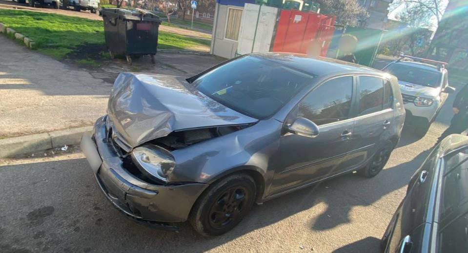 П’яний водій в Черкасах скоїв наїзд на будівлю (ФОТО)