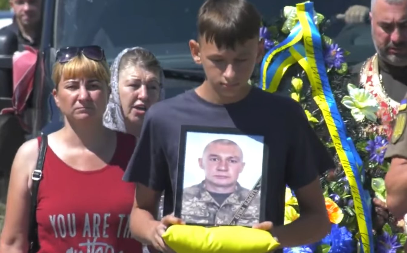 У Жашкові попрощалися з воїном, який помер після повернення з полону
