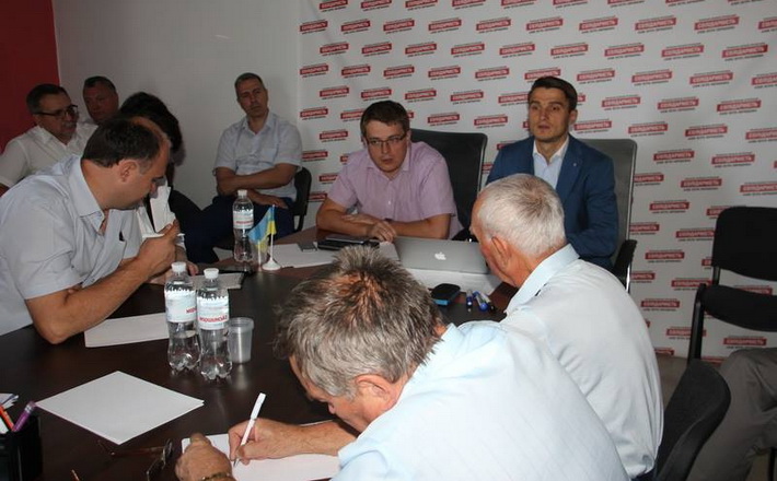 Владислав Голуб розтлумачив черкаським порошенківцям нове виборче законодавство