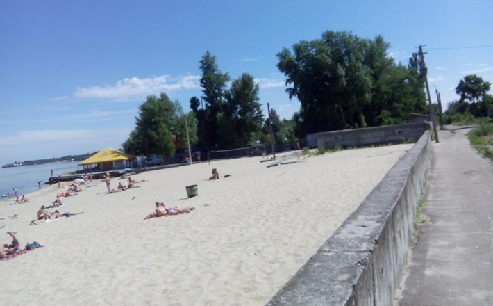 Мешканці вулиці Вербовецького просять відновити їм доступ до узбережжя Дніпра