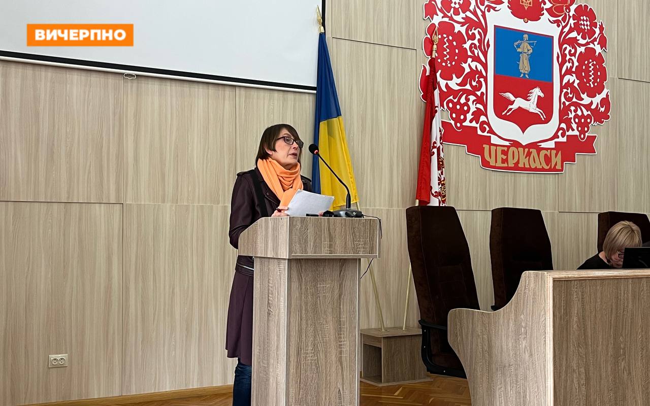 Черкащанка скаржиться на шум від одного з закладів міста