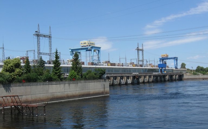 На переїзді через греблю Канівської ГЕС планують встановити світлофори