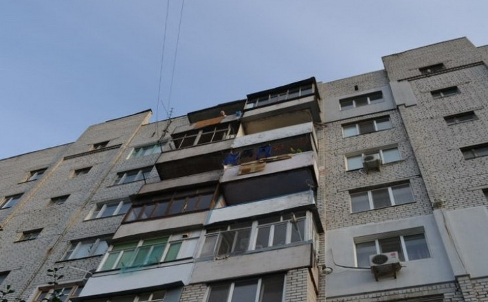 У багатоповерхівці Черкас зафіксовано отруєння невідомою речовиною