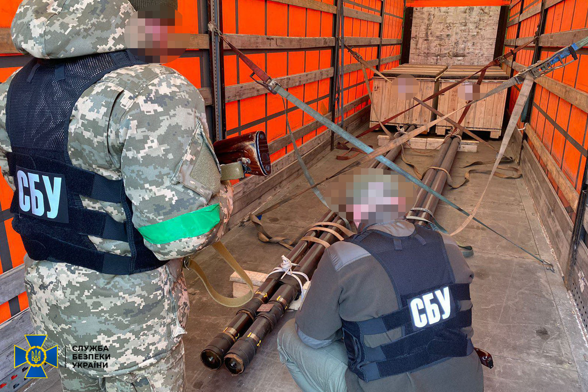На Черкащині затримали вантажівку, яка везла запчастини для військового обладнання росії (ФОТО)
