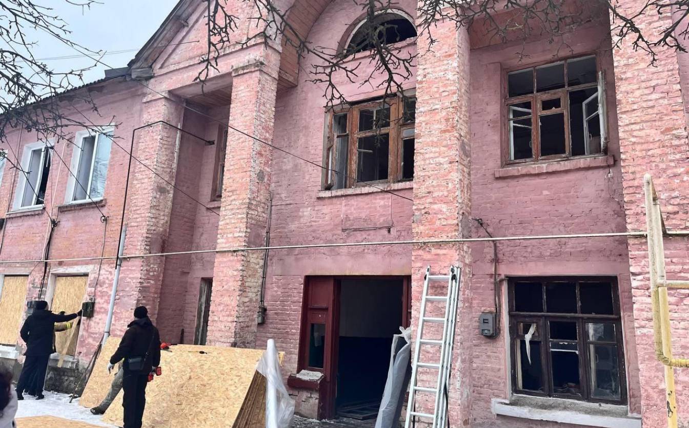 Пошкоджені будинки, підприємства та заклади освіти внаслідок ворожого удару по Золотоніщині (ФОТО)