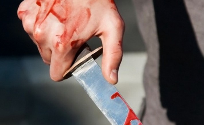 Під час сварки черкащанин наніс своєму знайомому удар у живіт ножем