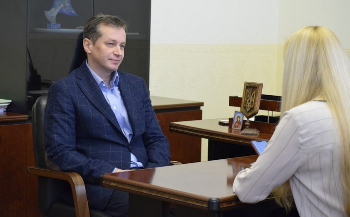 Недобудовані амбулаторії, нова система фінансування медустанов та доля шкіл-інтернатів: Юрій Лесюк про зміни в освіті і медицині Черкащини (ІНТЕРВ’Ю)