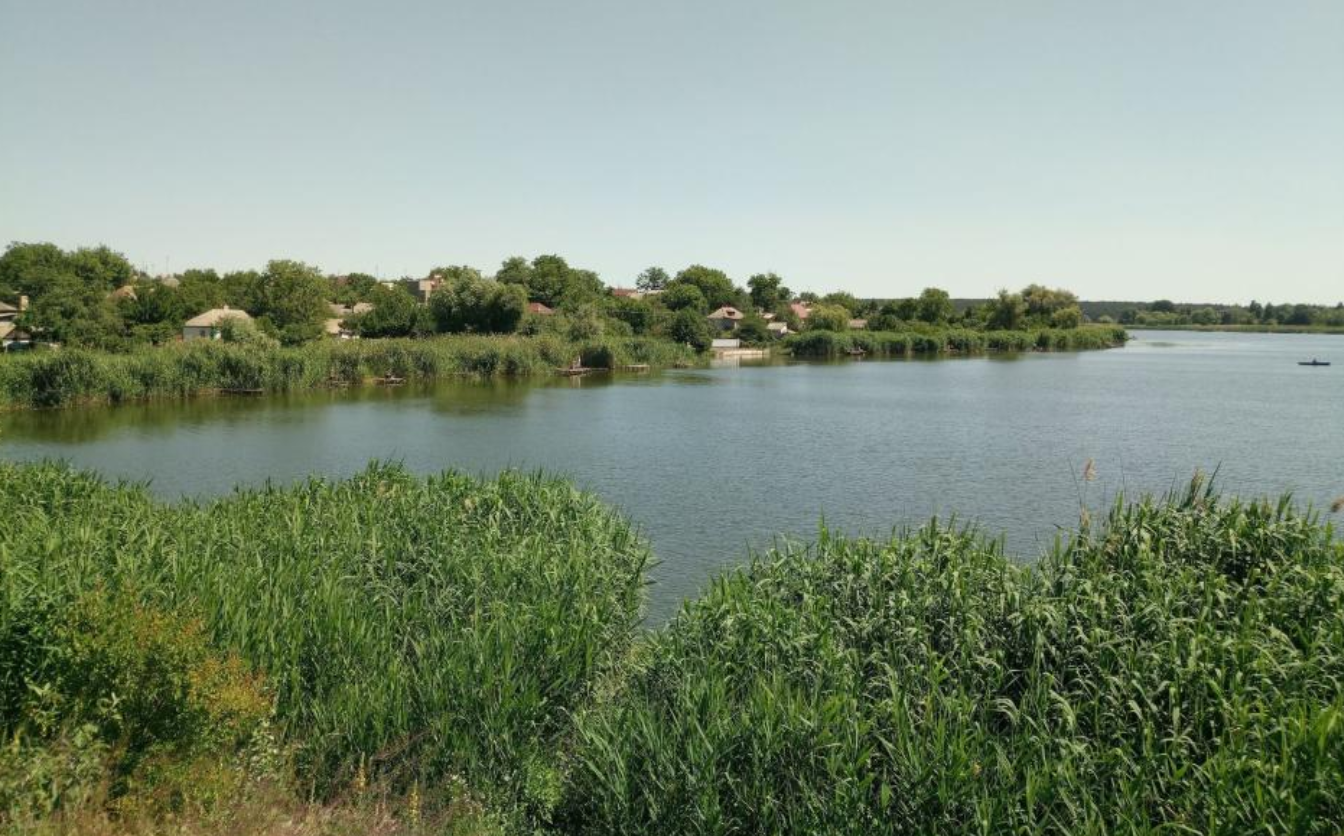 У трьох річках Сміли виявили відхилення гігієнічних вимог