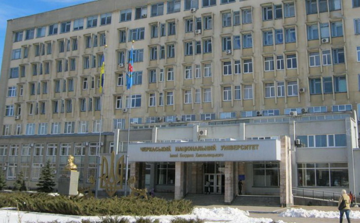 Студентам, які навчаються на контрактній основі, доведеться додатково доплачувати за навчання