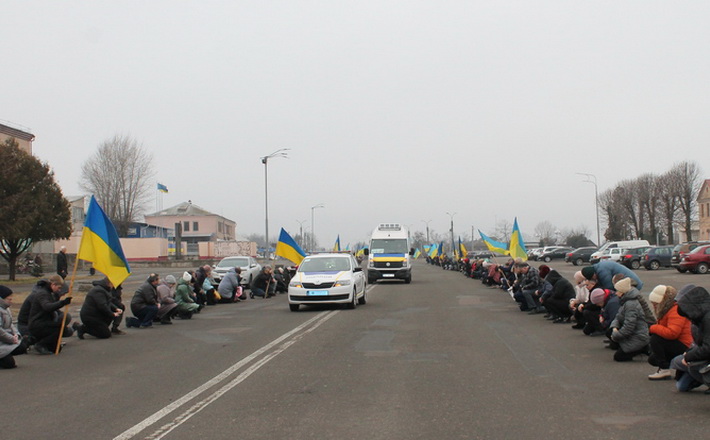 В останню путь провели ще одного захисника із Черкащини