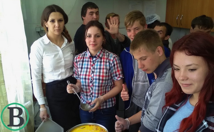 “Як Мастер Шеф”: волонтери зробили дітям смілянського соціального гуртожитку оригінальний подарунок